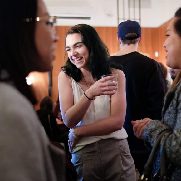 Meet your Posher, Elysia - Picture 1 of 1